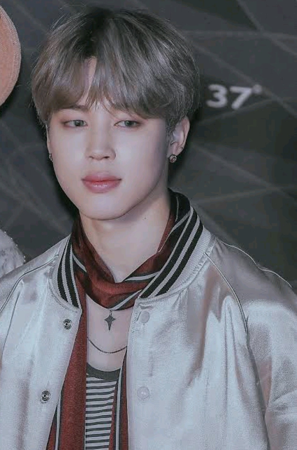 Bts Community Posts Bts Jimin Cute Or Handsome 💜i Think Two In One I Am Right Army🙂🤔💜💜