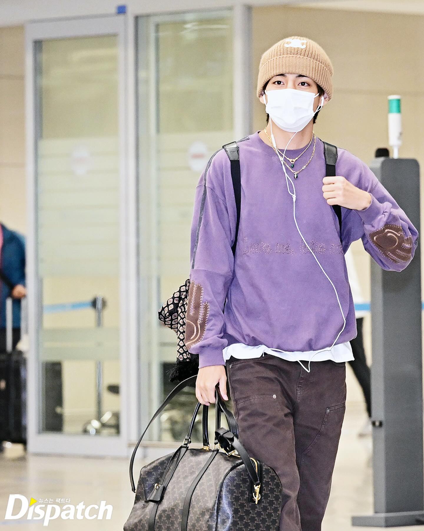 BTS Community Post - i am obsessed his look🔥🙄💞💜