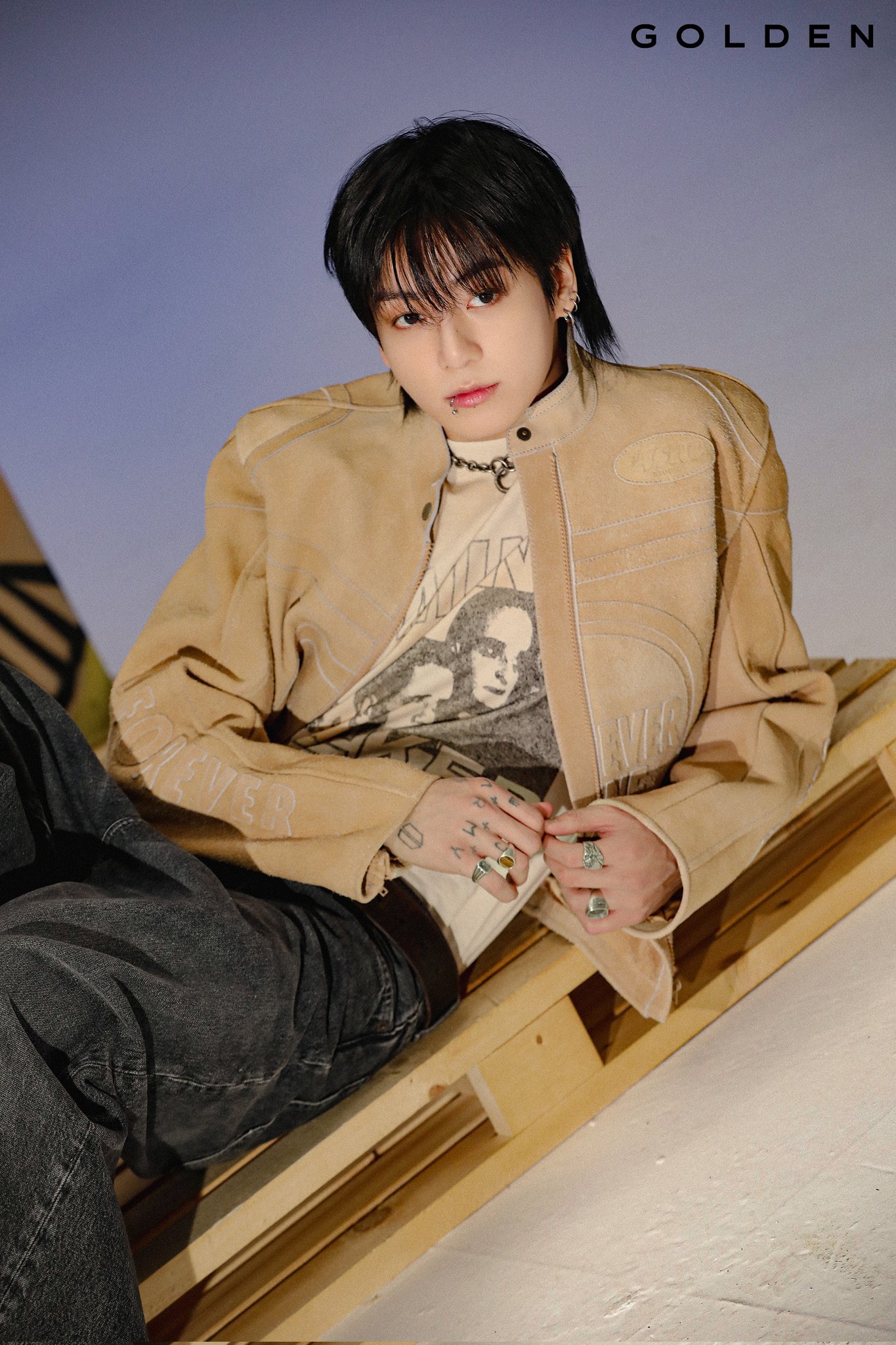 bts 韓国K-POP jungkook GOLDEN 自撮り写真 2063 Golden グク 背景
