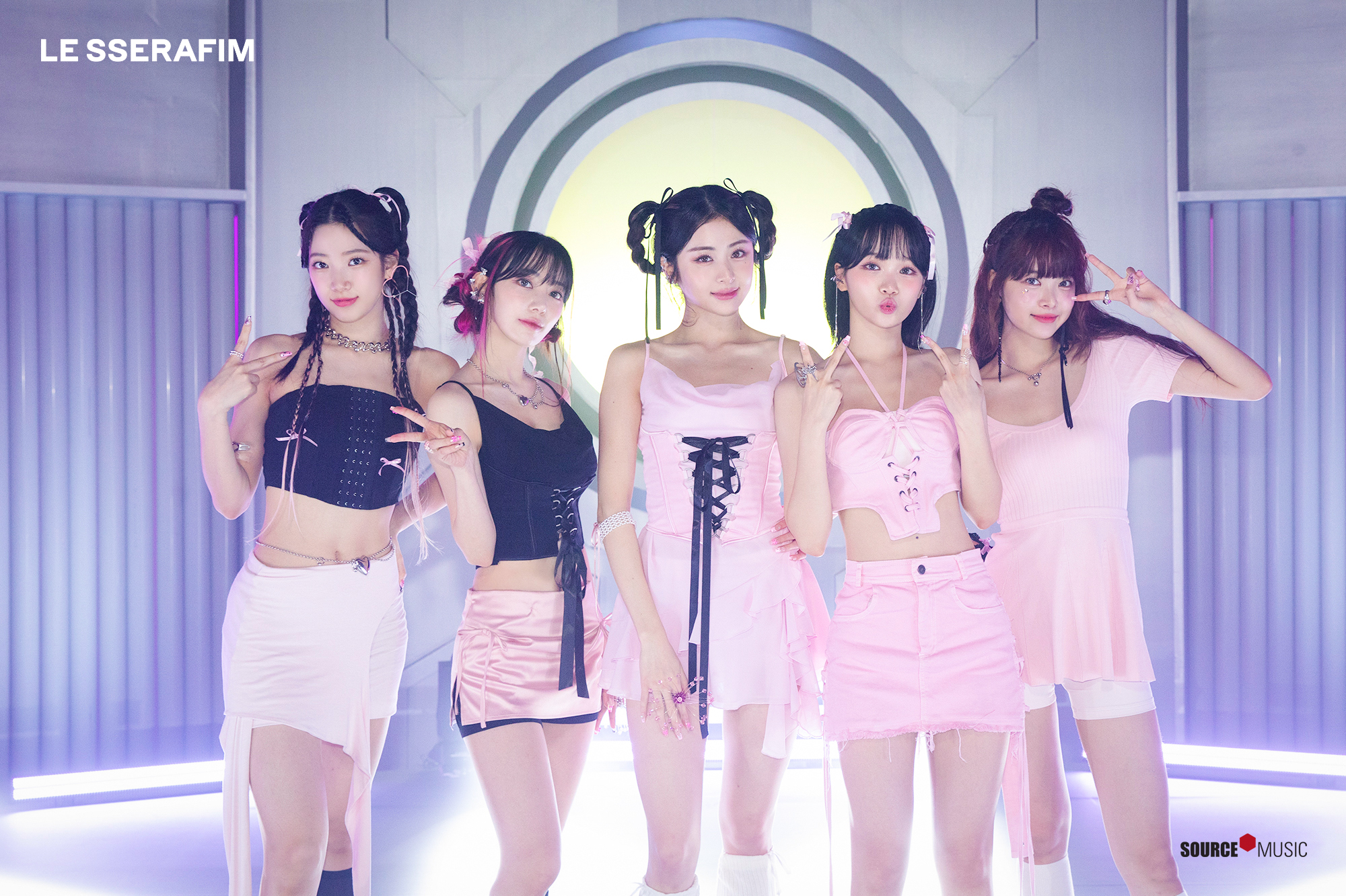 LE SSERAFIM Digital Single 'Perfect Night' MV PHOTO Behind board