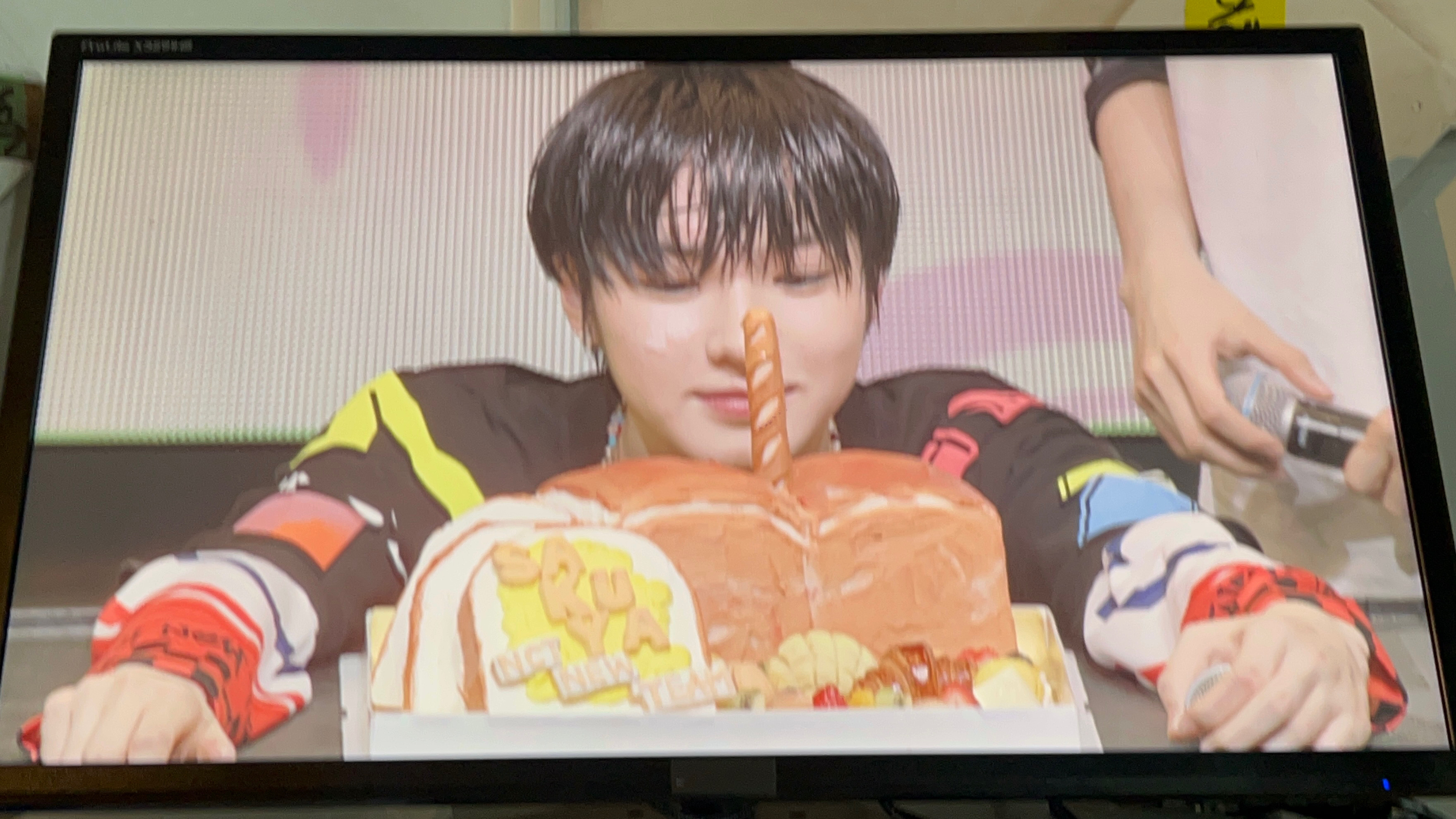 NCT WISH Community Post - 今日は初めてメンバーと誕生日を過ごせて