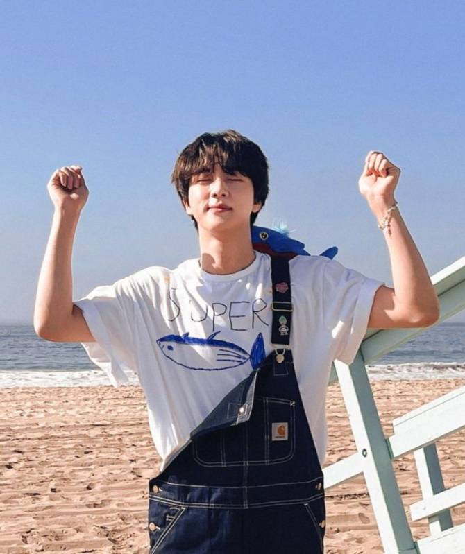 Bts Community Posts 💜진 생일 축하해 우리는 당신이 너무 보고 싶고 당신을 사랑한다는 것을 결코 잊지 않을