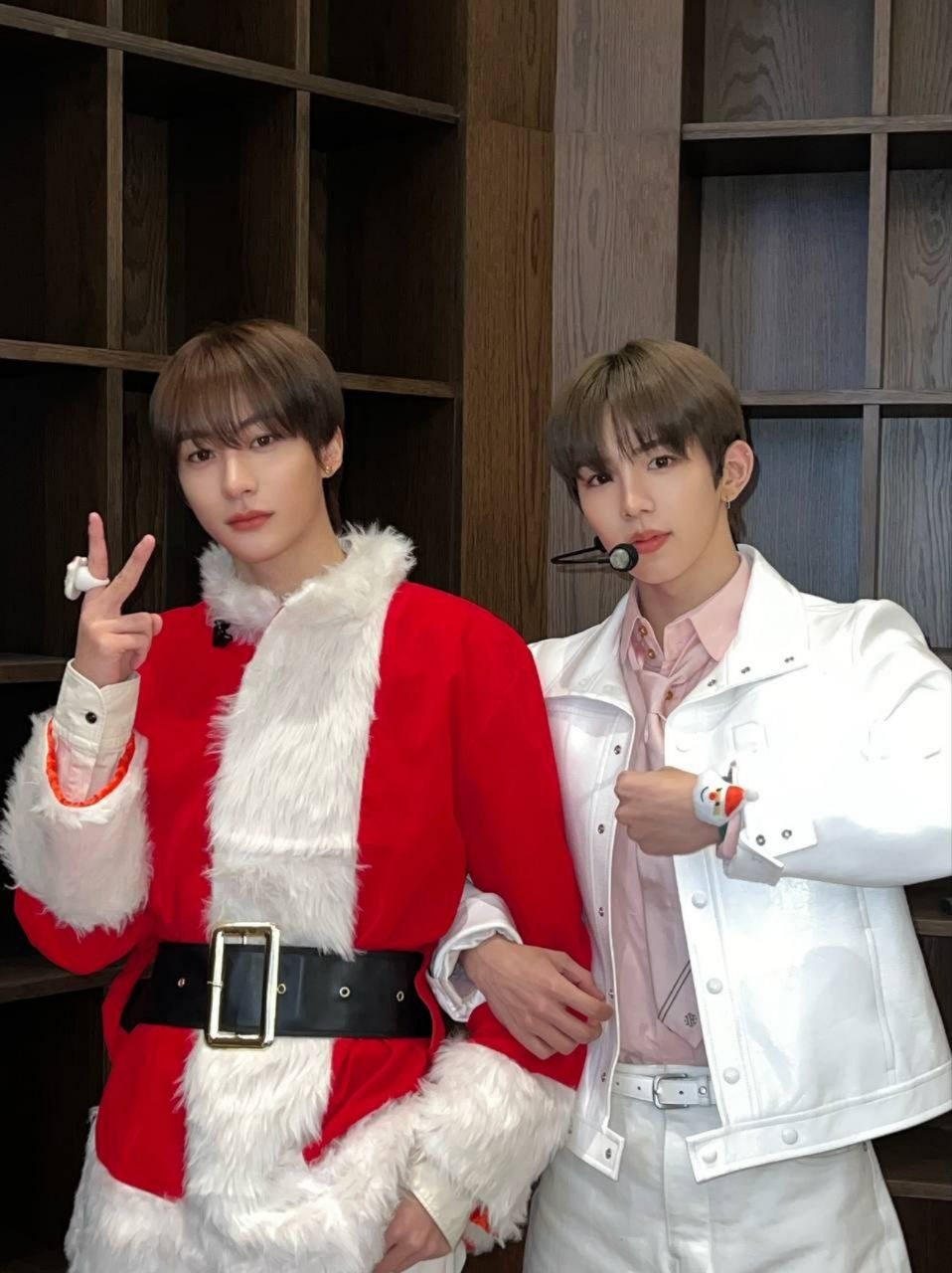 RIIZE Community Posts - 브리즈 오늘 무대 봤죵?? 아까 트위터에서도 썼는데 올해 크리스마스는 브리즈와 함께 ...