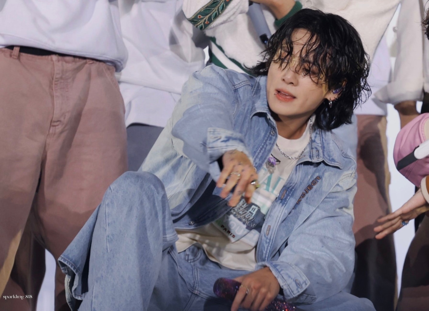 BTS Community Post - Пост любви к длинноволосому круглику 🥹💚💜🐰 Эта ...