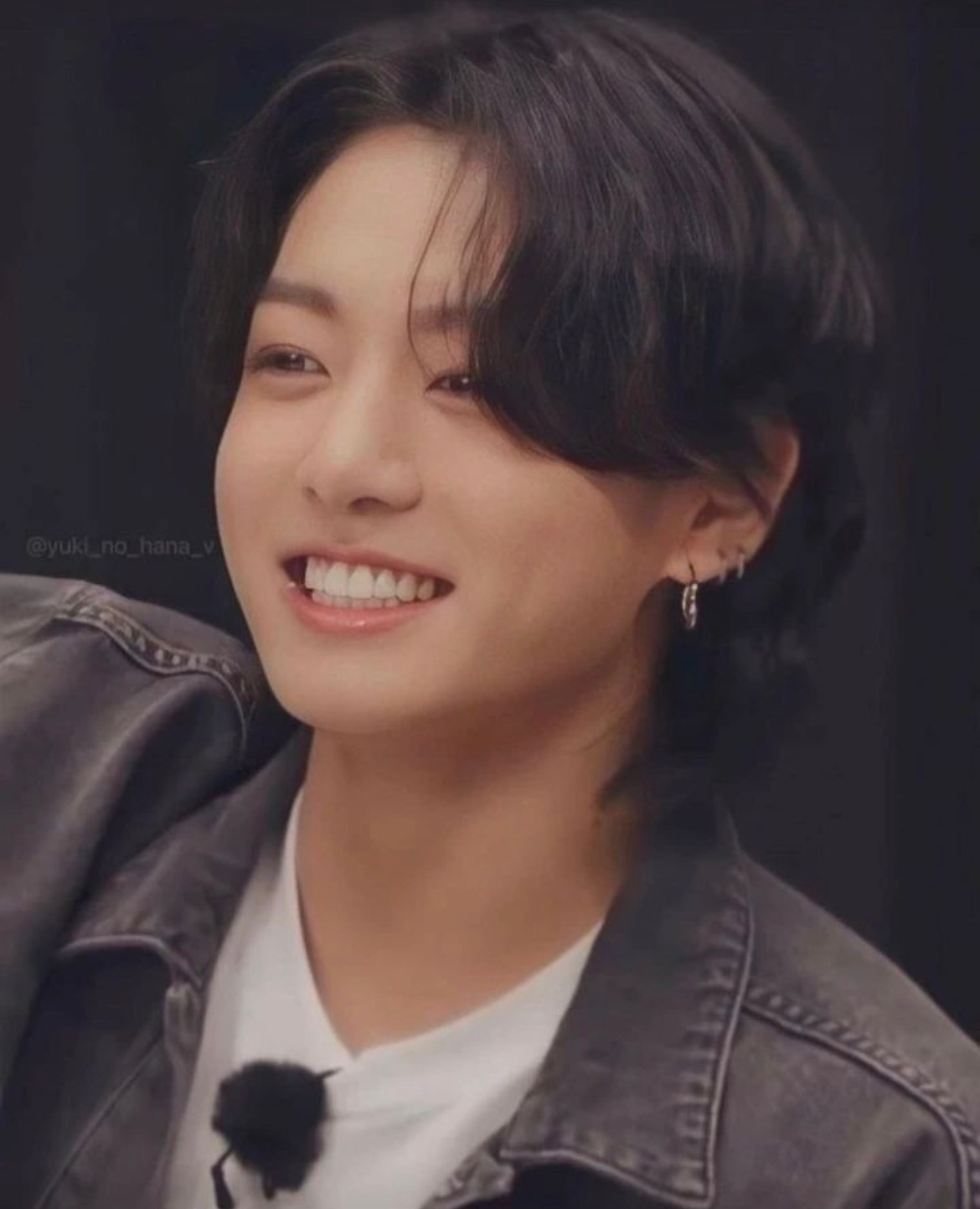 BTS Community Post - グク、こんばんは 今日もお疲れ様でした