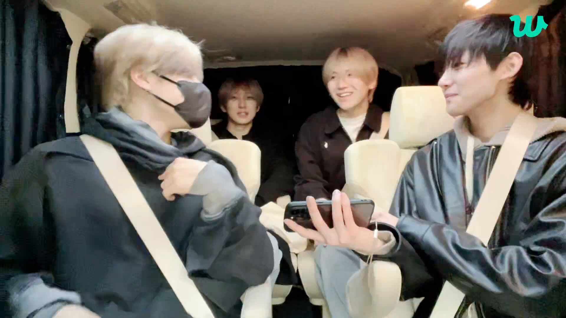 🦸🏻‍♂️😼🍚🐶