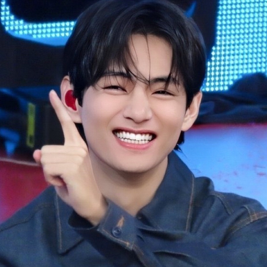 BTS Community Post dear_v_from_army テテ、今日二度目のこんばんは😊 ホビさんのPOPUP