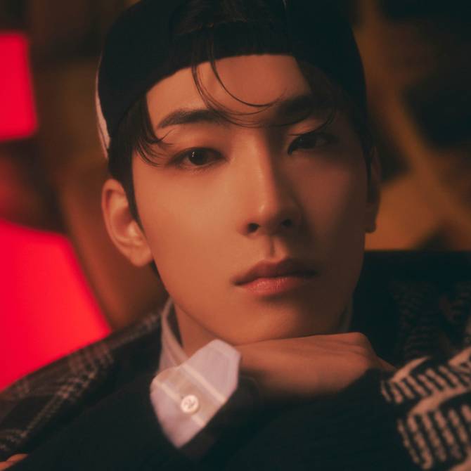 Most recent profile image for SEVENTEEN WONWOO
