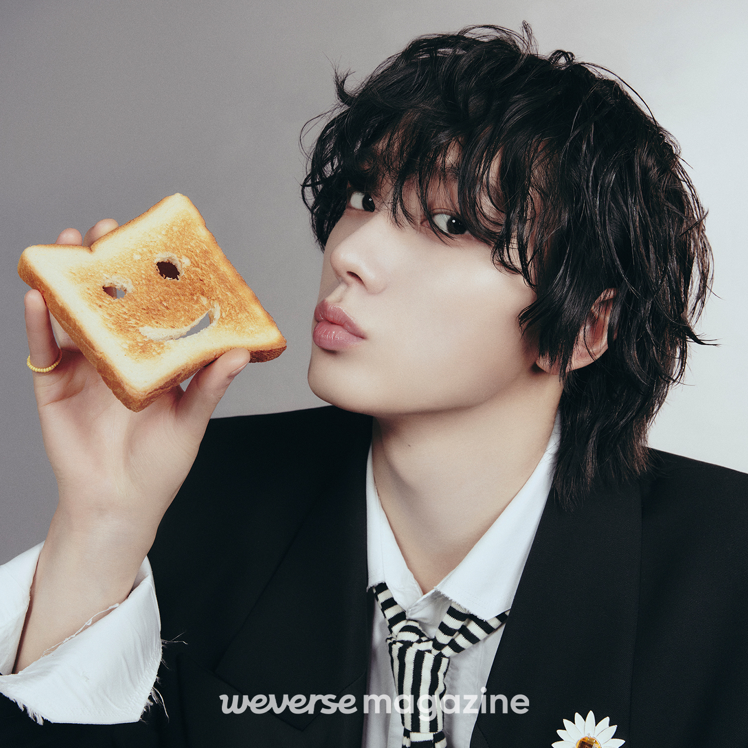 BOYNEXTDOOR SUNGHO ソンホ　ラキドロ　weverse Weverse BOYNEXTDOOR Image - [Magazine] SUNGHO: “I want to hold