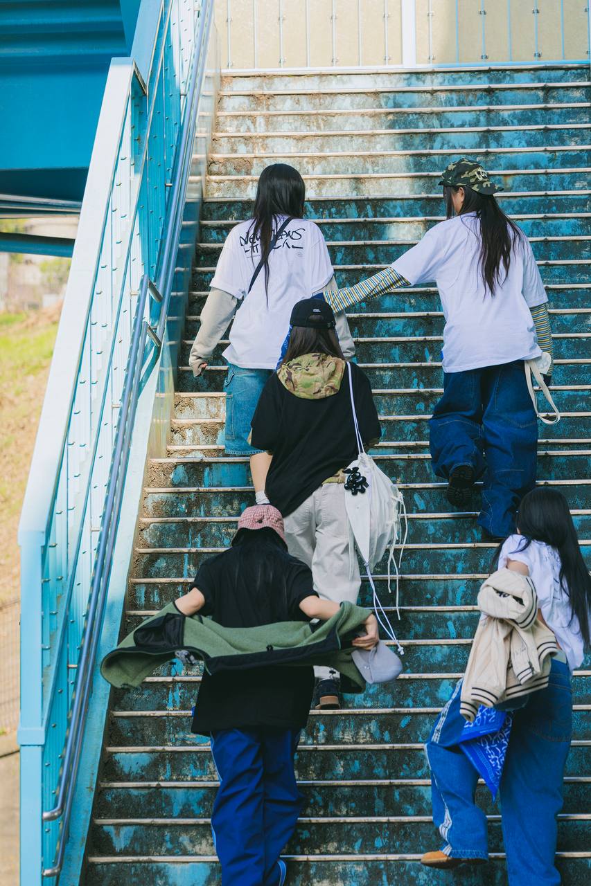 NewJeans Community Post - NewJeans presented a concept photo in