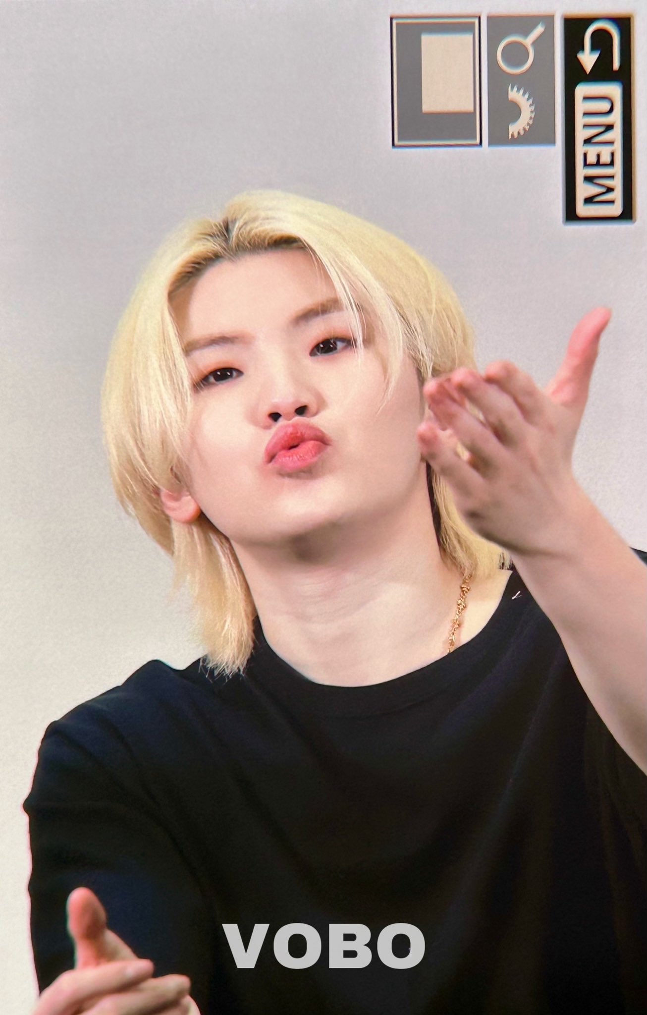 Weverse zone Community Post - Woozi cr. @vobo_woozi (x.com
