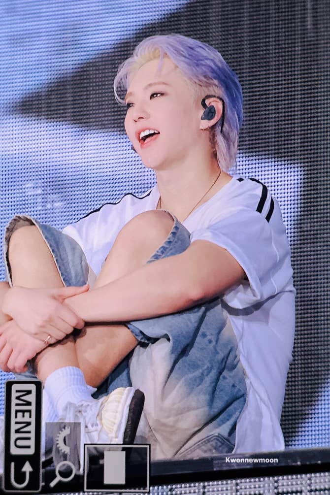 SEVENTEEN Community Posts - 호시가 최고야 순영이 오늘 호랑이 인정🐯 호시야 호랑해~🩷🩵