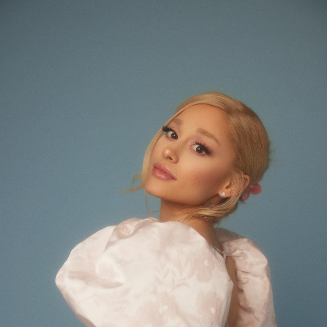 Ariana Grandeの最新プロフィール画像