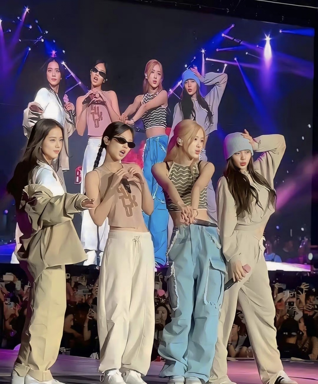 BLACKPINK ジップアップフーディー＆ハーフパンツ （BEIGE） Weverse_8219c.jpg?type=w1414