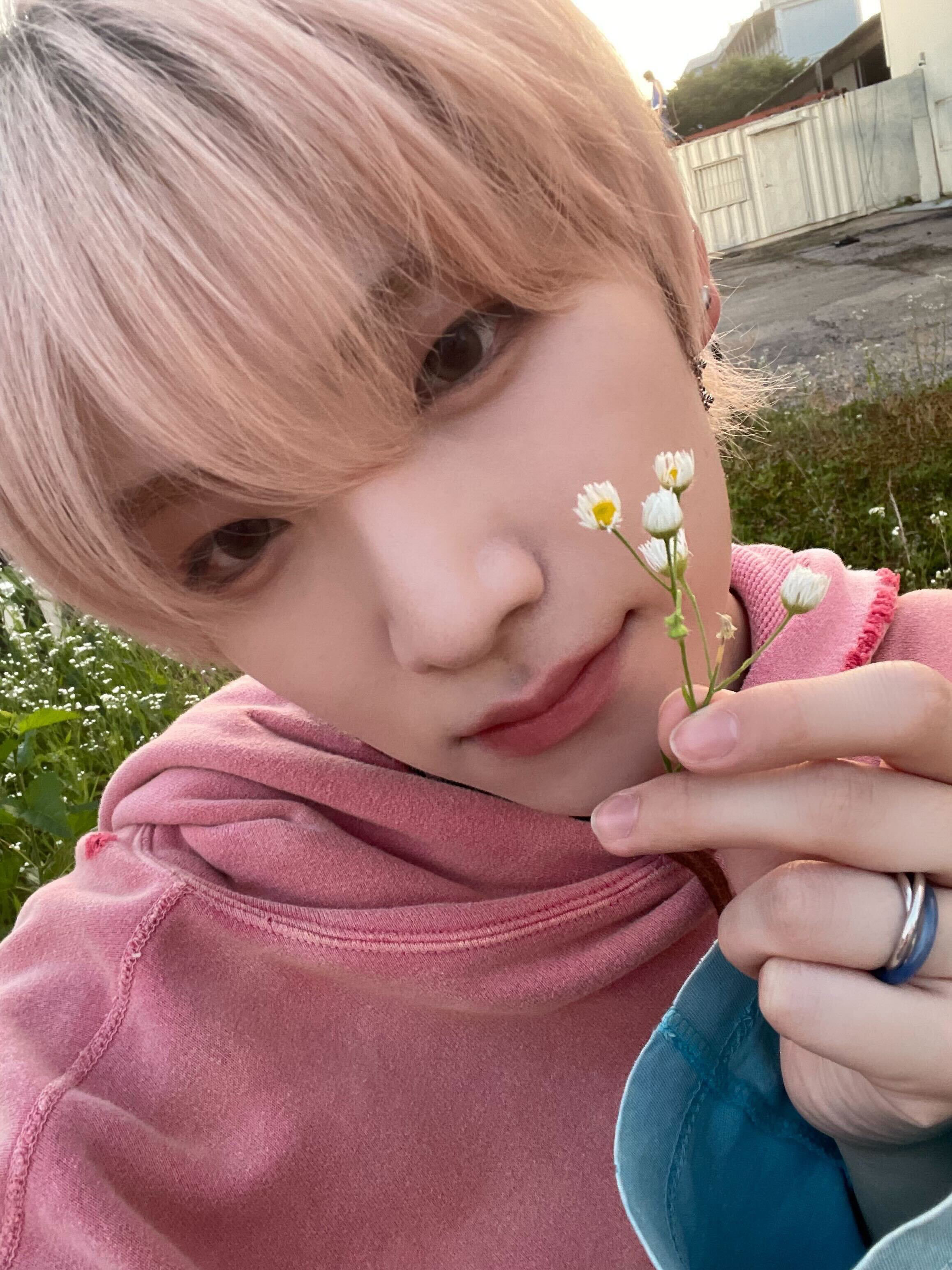 andTEAM ニコラス weverse ホロ we Nicholas 🤍 王奕翔 ɪ-ʟᴜɴᴇ́ (@yixiang1111) / X