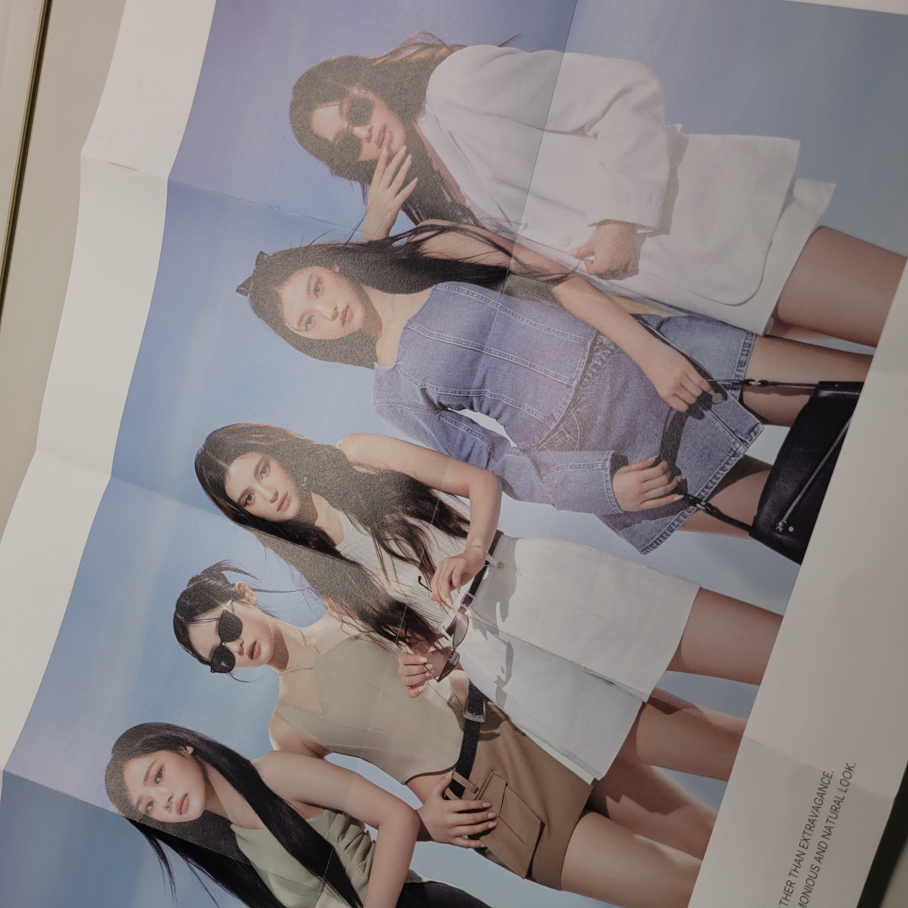 NewJeansコミュニティの投稿 - 백화점 에서 득템 했습니다ㅎㅎㅎ