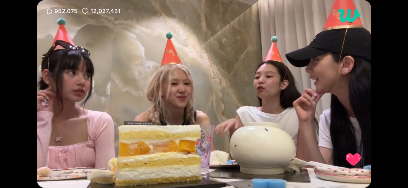 BLACKPINK Community Post - 肉肉宝宝完全是花栗鼠的程度！！！！