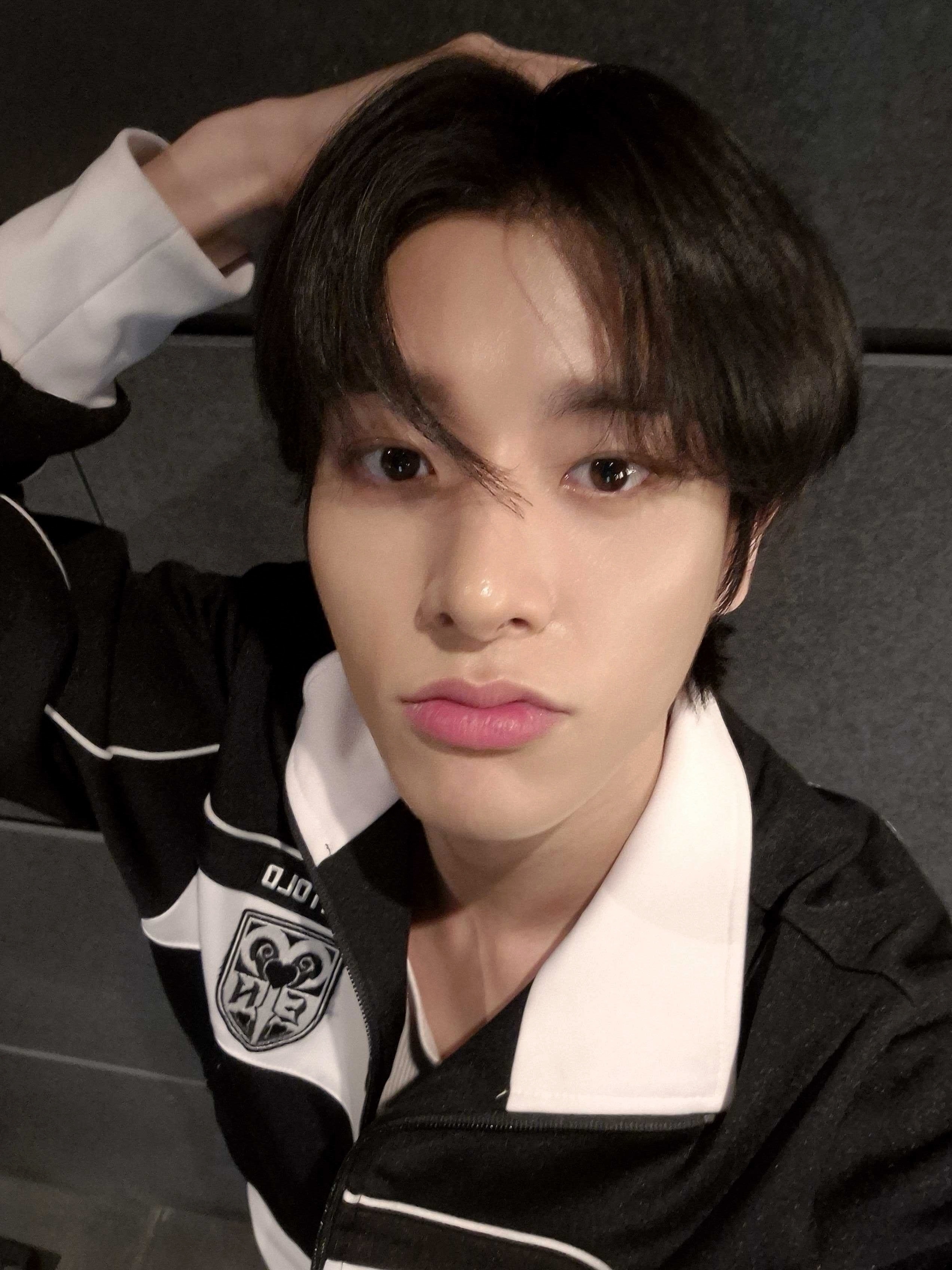 Weverse_3d45c.jpg?type=w1414