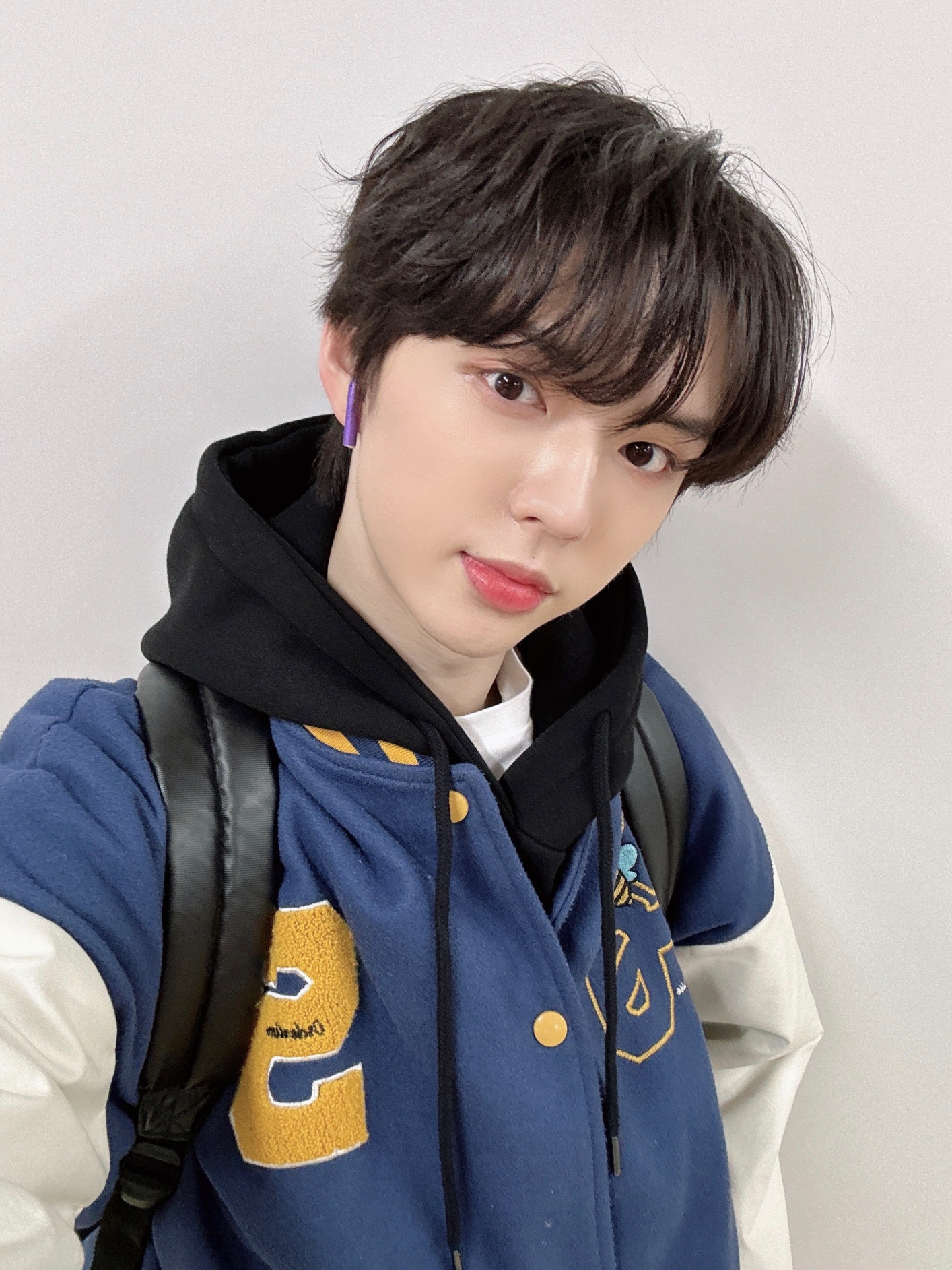 AMPERS&ONE 커뮤니티 포스트 - こんばんは、ブライアンです! みなさん、きょうはこんかいの日本かつどイベントがあるのでかなしいです ...