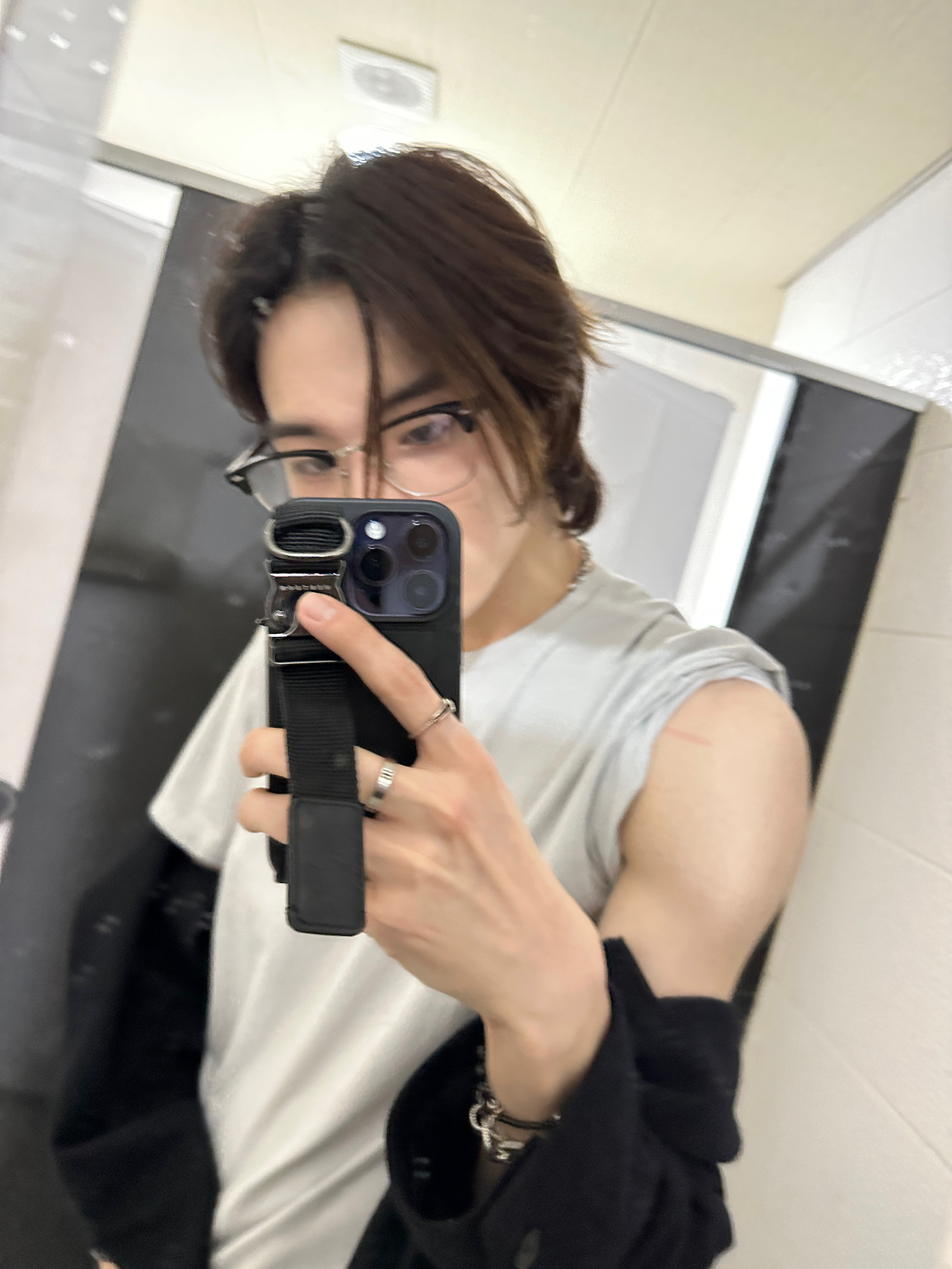 BLITZERS社群貼文 - Glasses💯 - CHRIS