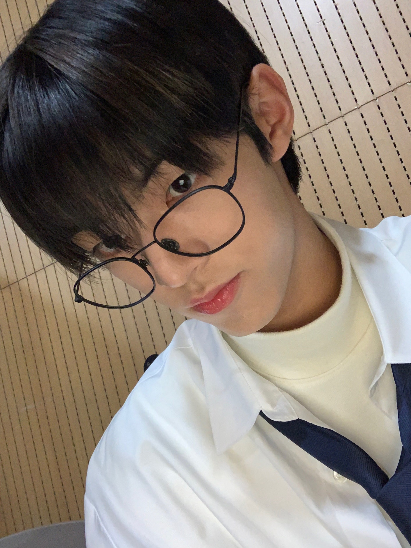 TWS Community Posts - 뭐해뭐해뭐해머ㅓ해여??? - DOHOON