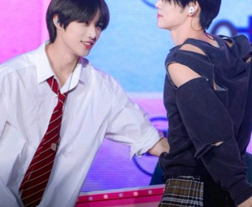 TOMORROW X TOGETHER Community Post - YEONJUN and BEAMGYU. Are you