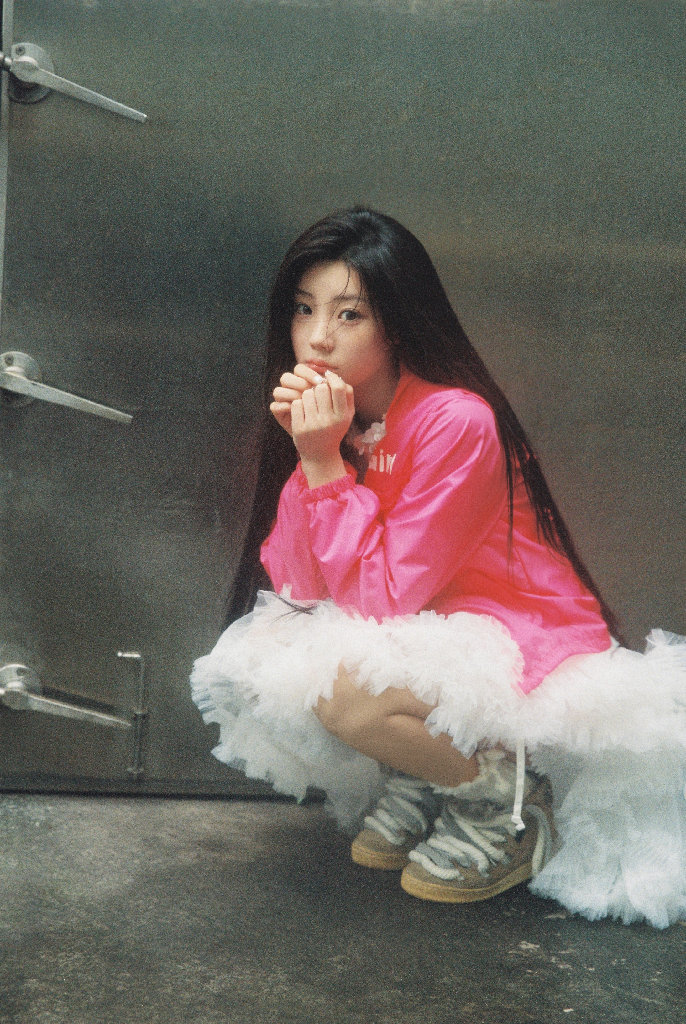 Weverse ILLIT Image - #ILLIT 'SUPER REAL ME' Concept Photo (REAL