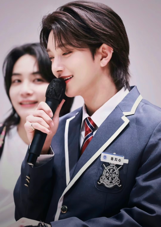 SEVENTEEN社区帖子- #知汉知你们两个什么时候能发个wvs呢，克拉