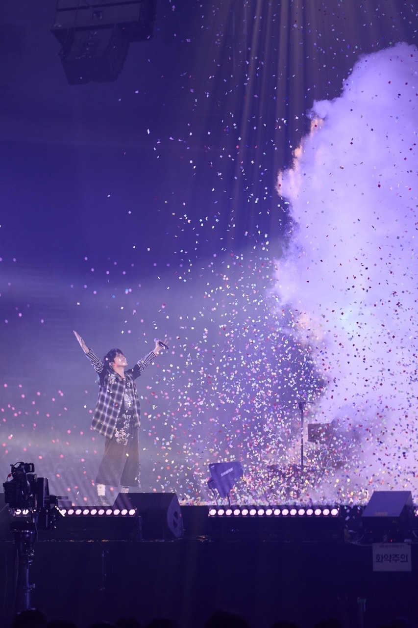 Weverse 10cm image tenten live 9 1 behind photo day 2