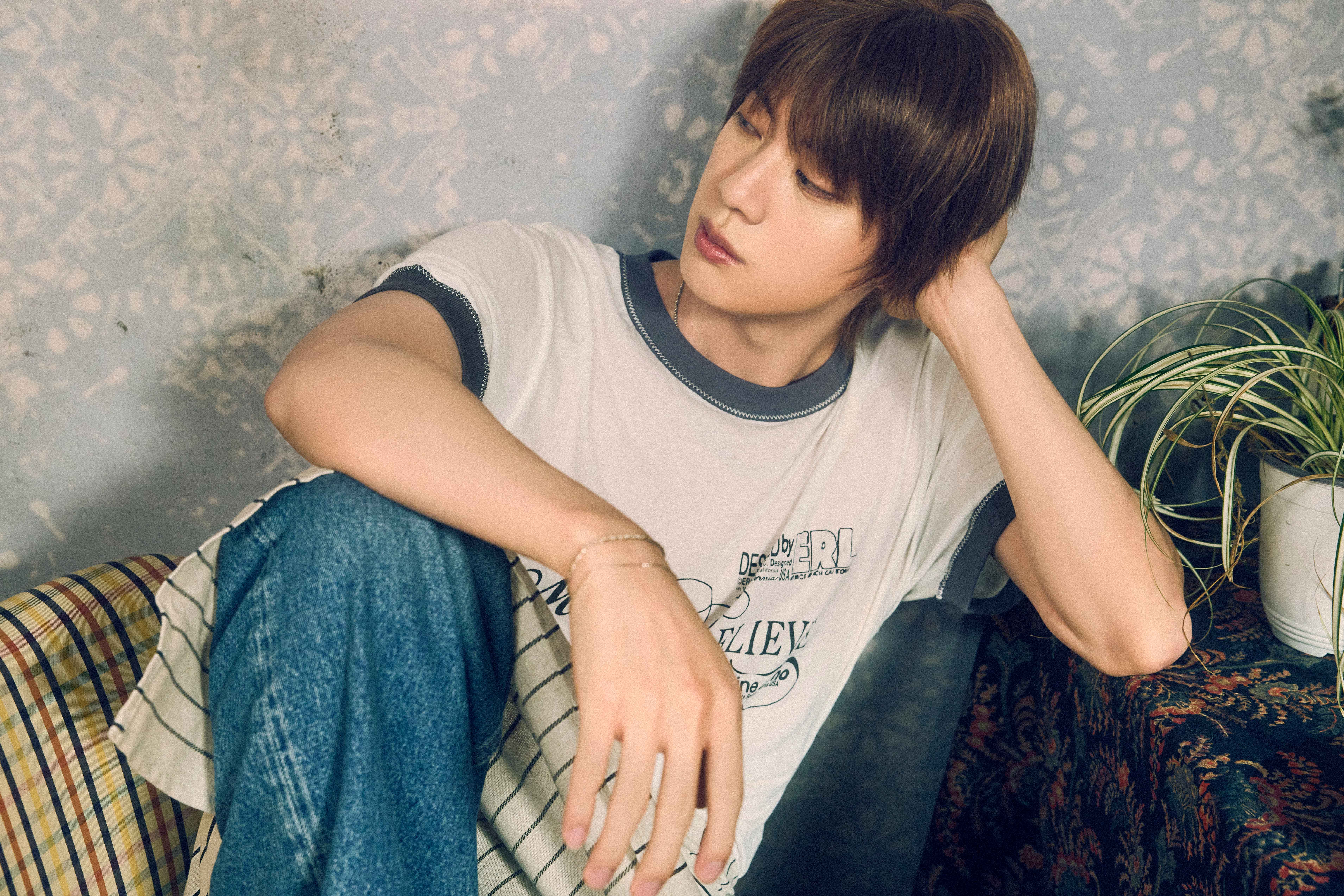 Weverse BTS Image - 진 (Jin) 'Happy' Concept Photo - Journey