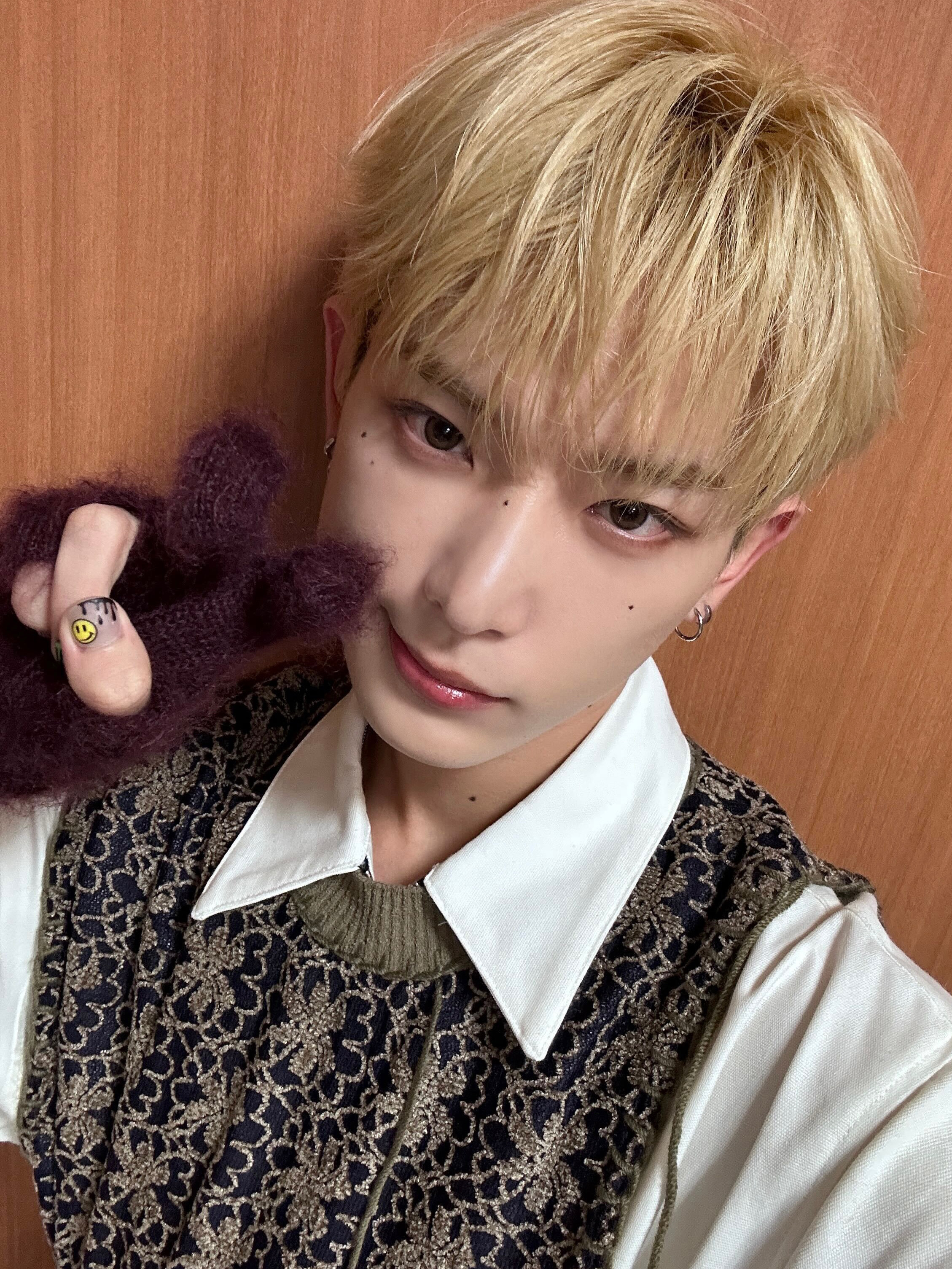 &TEAM社群貼文 - 점점점… - HARUA