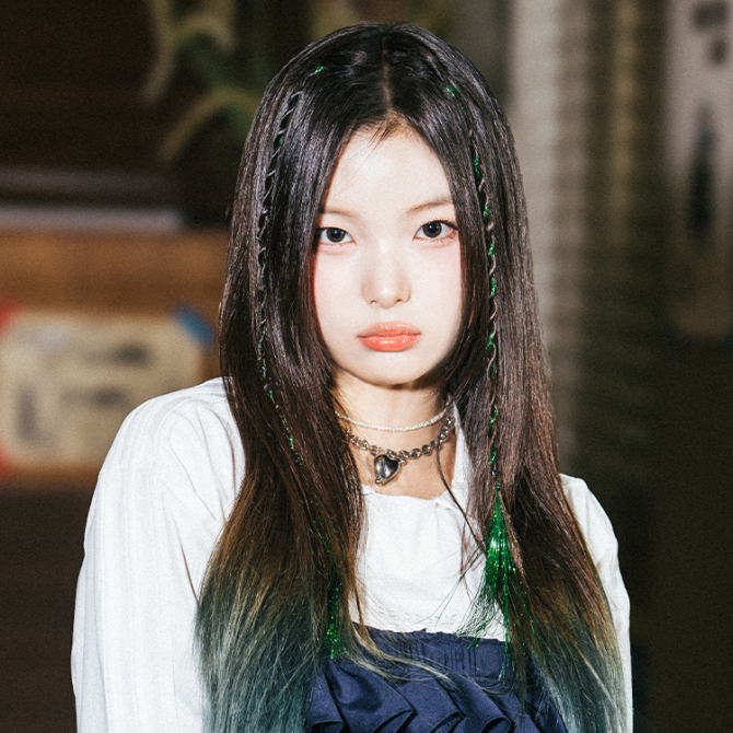 SAY MY NAME - The 1st Mini Album: SAYMYNAME (Concept Photo