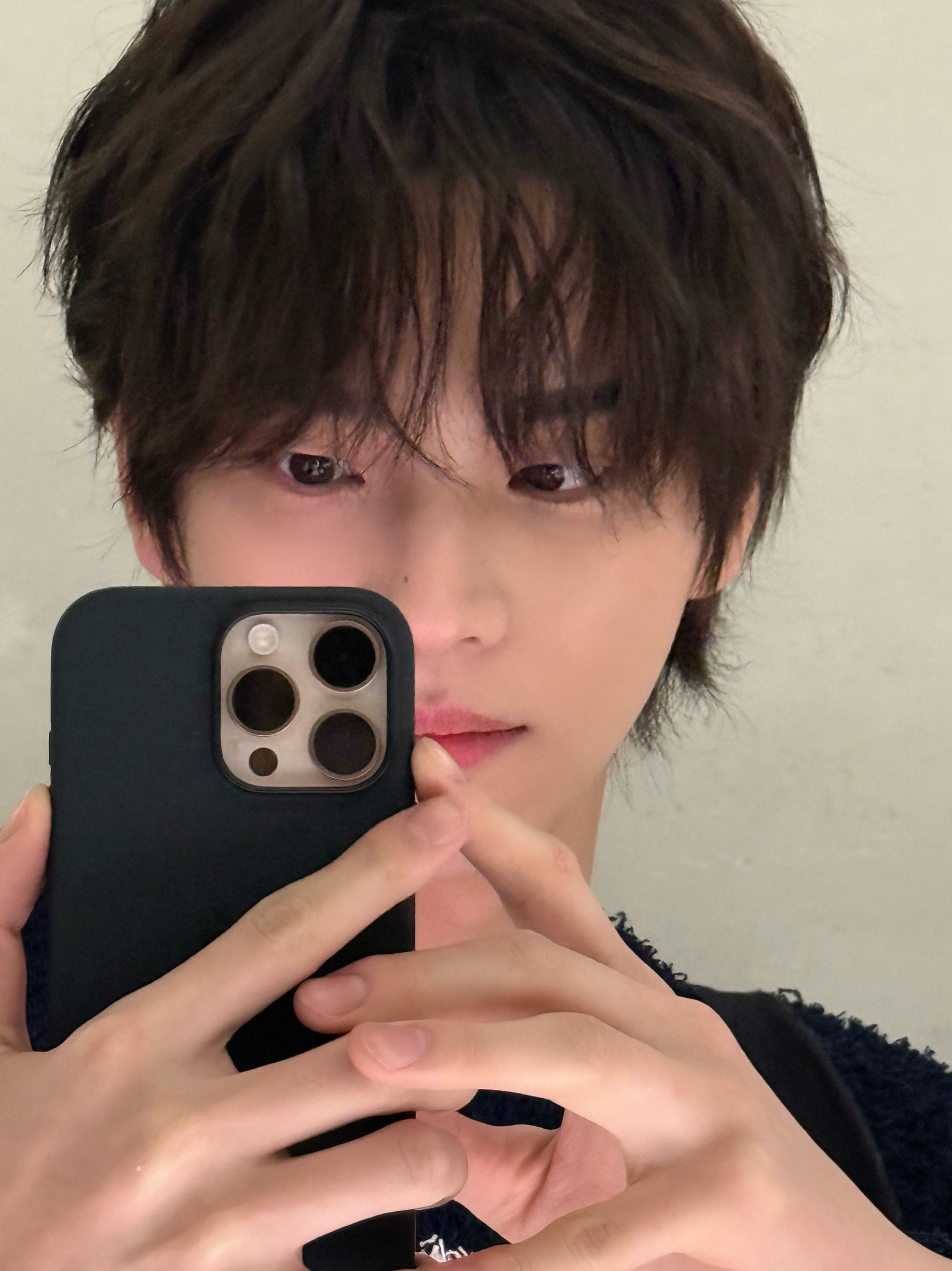 TWS社区帖子 - 42들!! 너무 보고싶어요! 거울 사진 받아라!✌️ - SHINYU