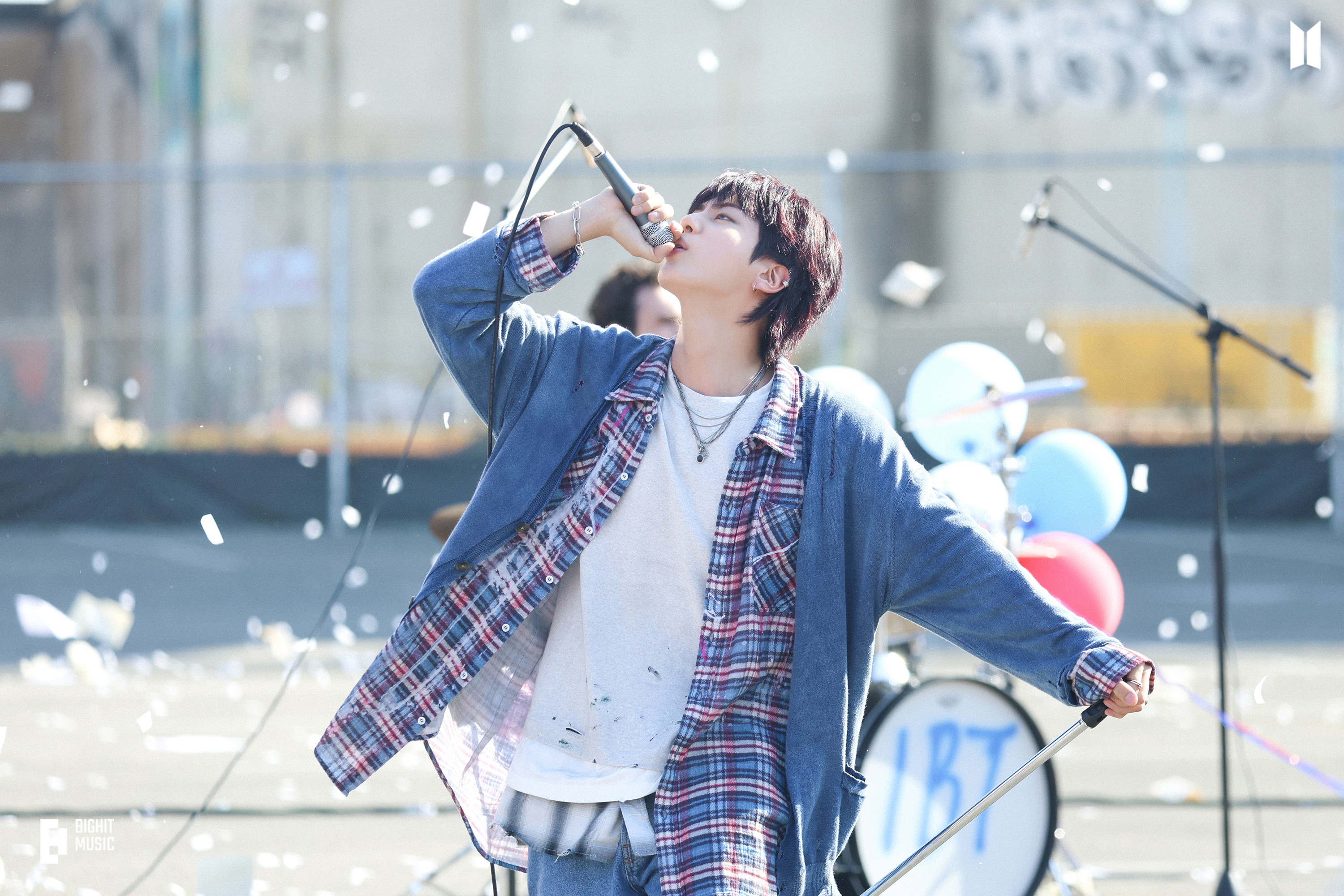 Weverse BTS Image - 진 (Jin) 'I'll Be There' & 'Running Wild' MV