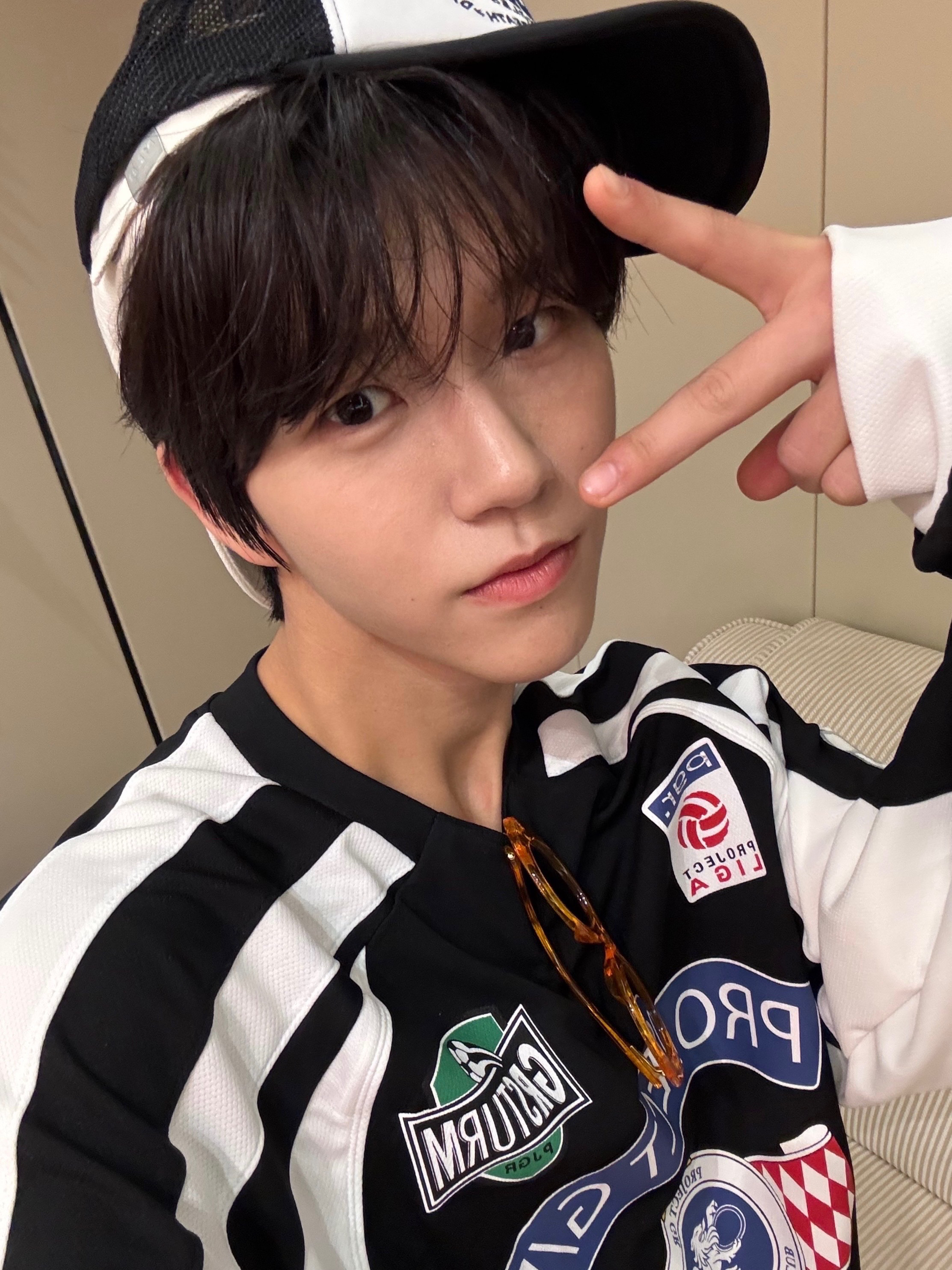 NCT WISHコミュニティの投稿 - 🧢+🧢 - ジェヒ