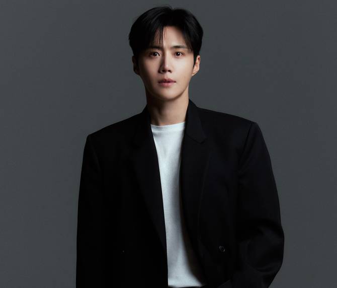 KIM SEON HOの最新プロフィール画像