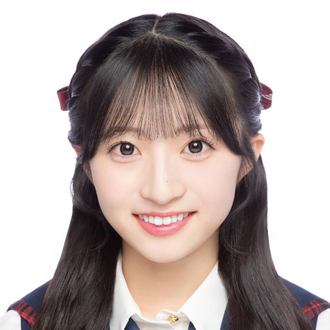 AKB48 秋山由奈の最新プロフィール画像