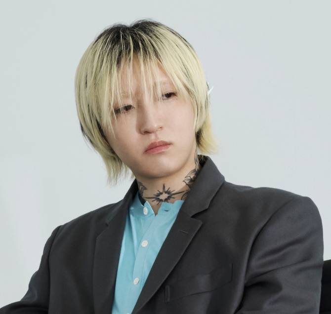 Most recent profile image for YOASOBI Ayase