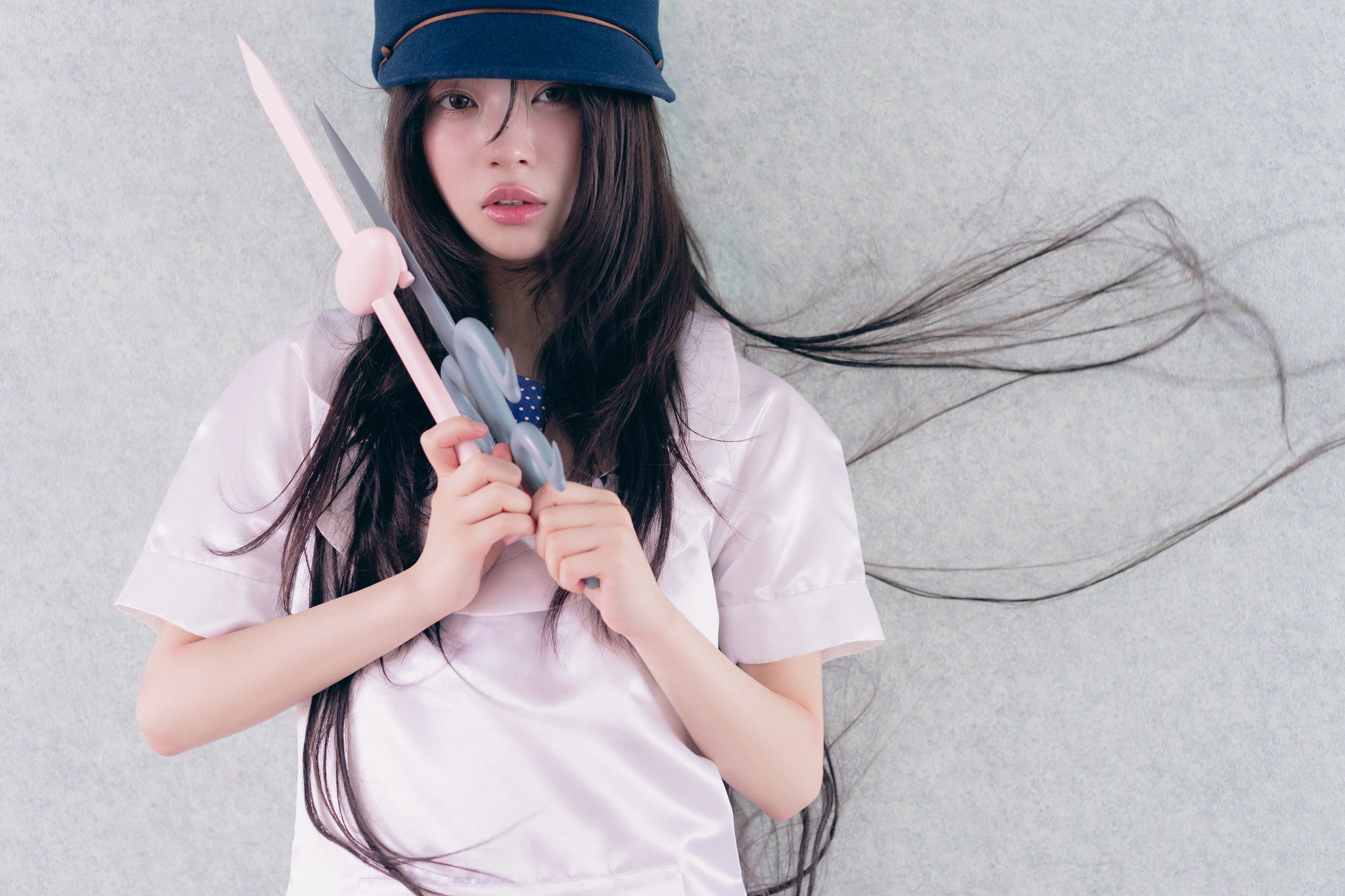 Weverse ILLIT 画像 - #ILLIT 'bomb' Concept Photo (PINK BOMB Ver