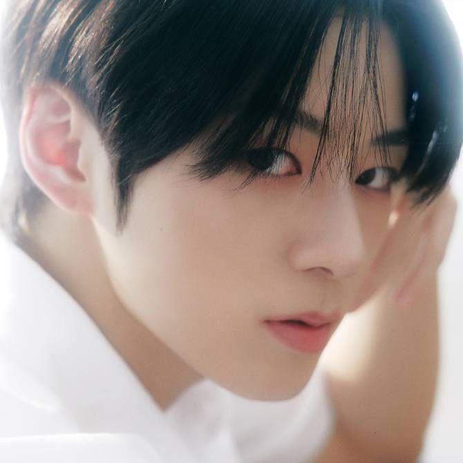 Most recent profile image for NOWZ (나우즈) JINHYUK