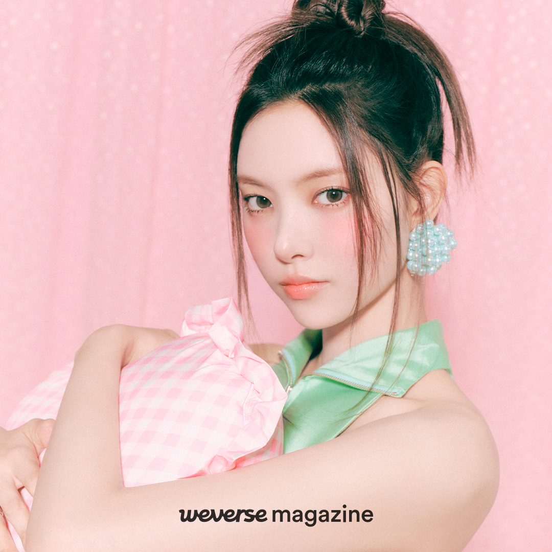 Weverse ILLIT Image - [Magazine] YUNAH: “You can't just sit with
