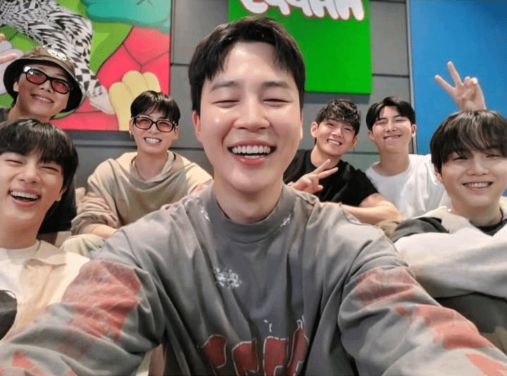 BTS Community Post - guys BTS 💜🫶🏻🥹💜 live 😭🫶🏻 i love you 😘 BTS 💜🫶🏻 love ...