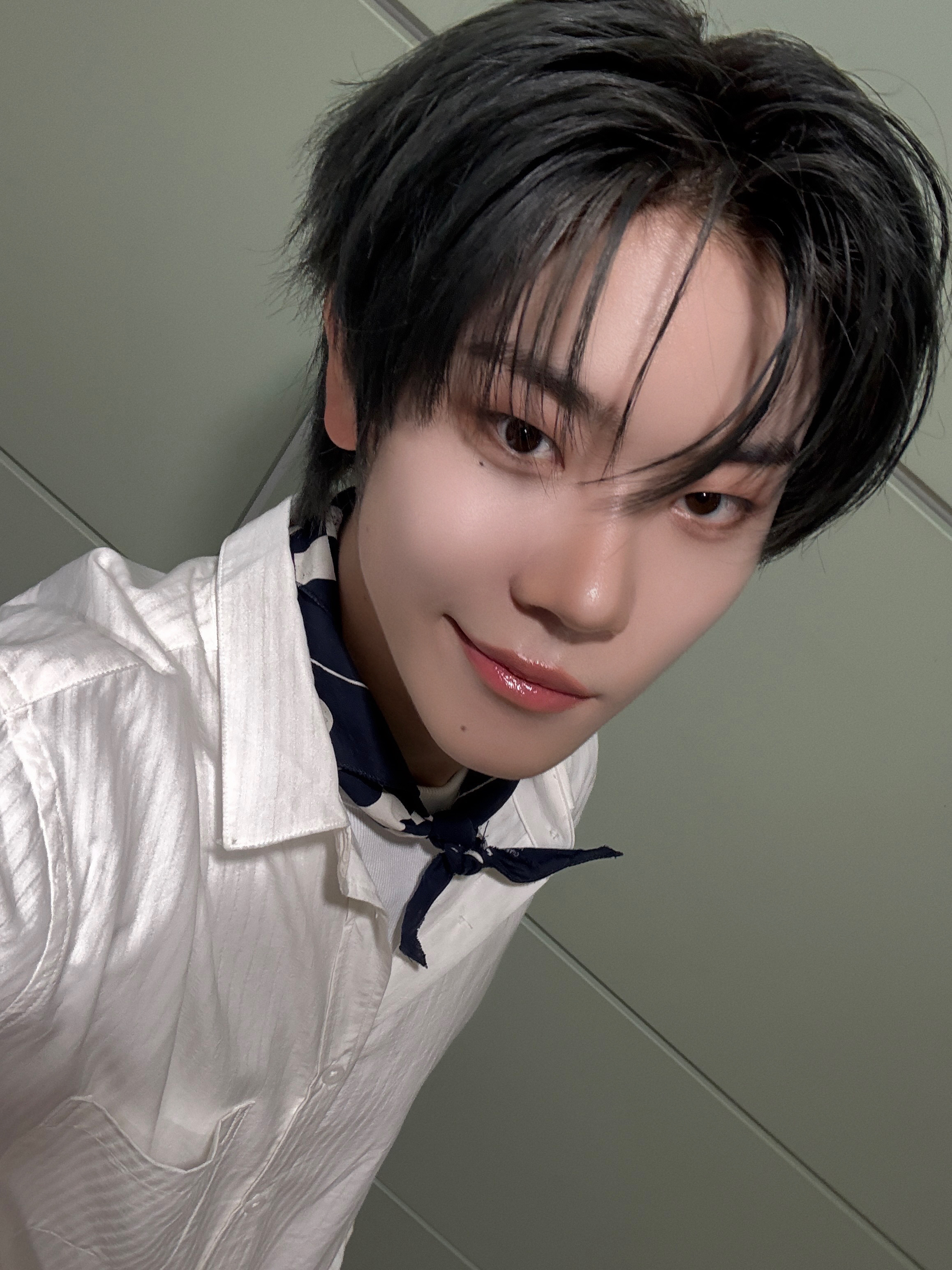 CLOSE YOUR EYES社群貼文 - - JANG YEOJUN