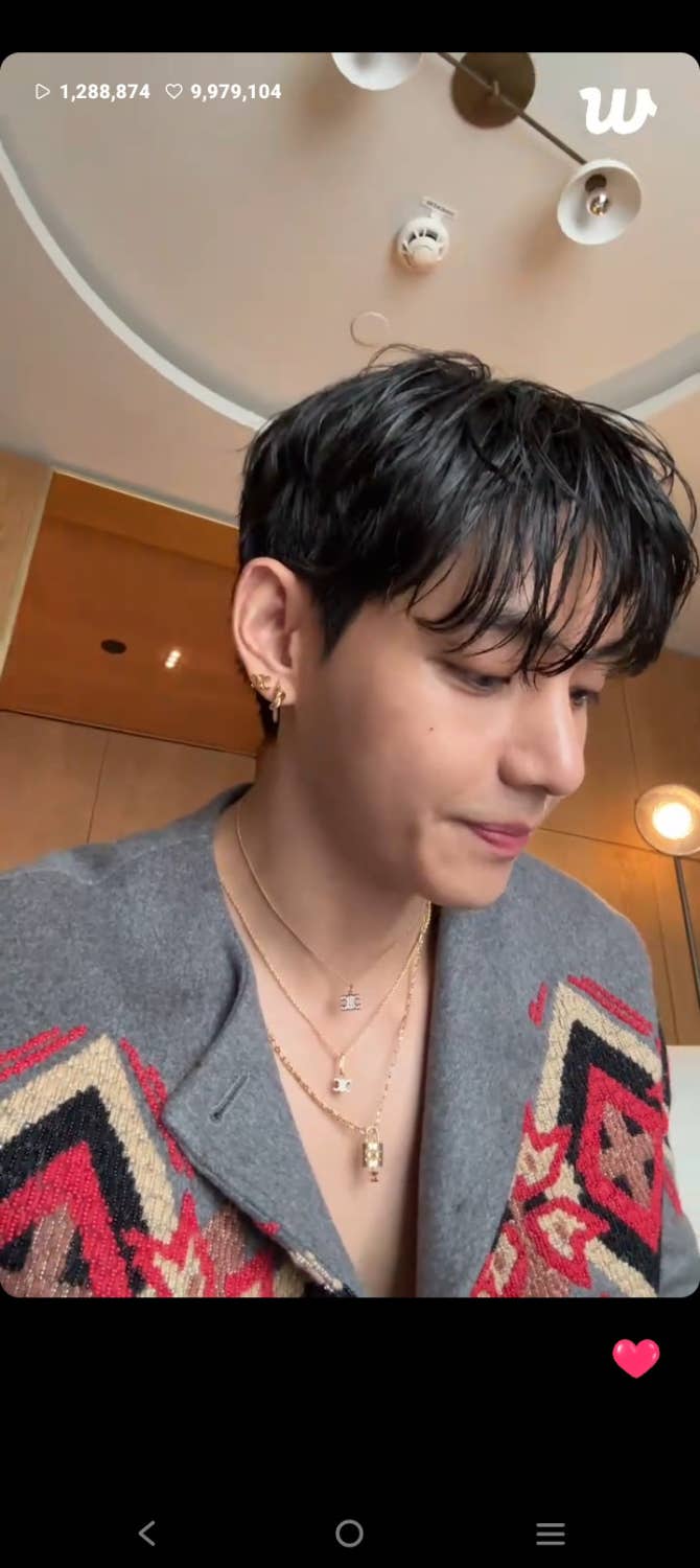 BTS Community Post - #to_v You came live😍😍I am Alive😅 ️😍😘💜Sarangheo V ️ ...