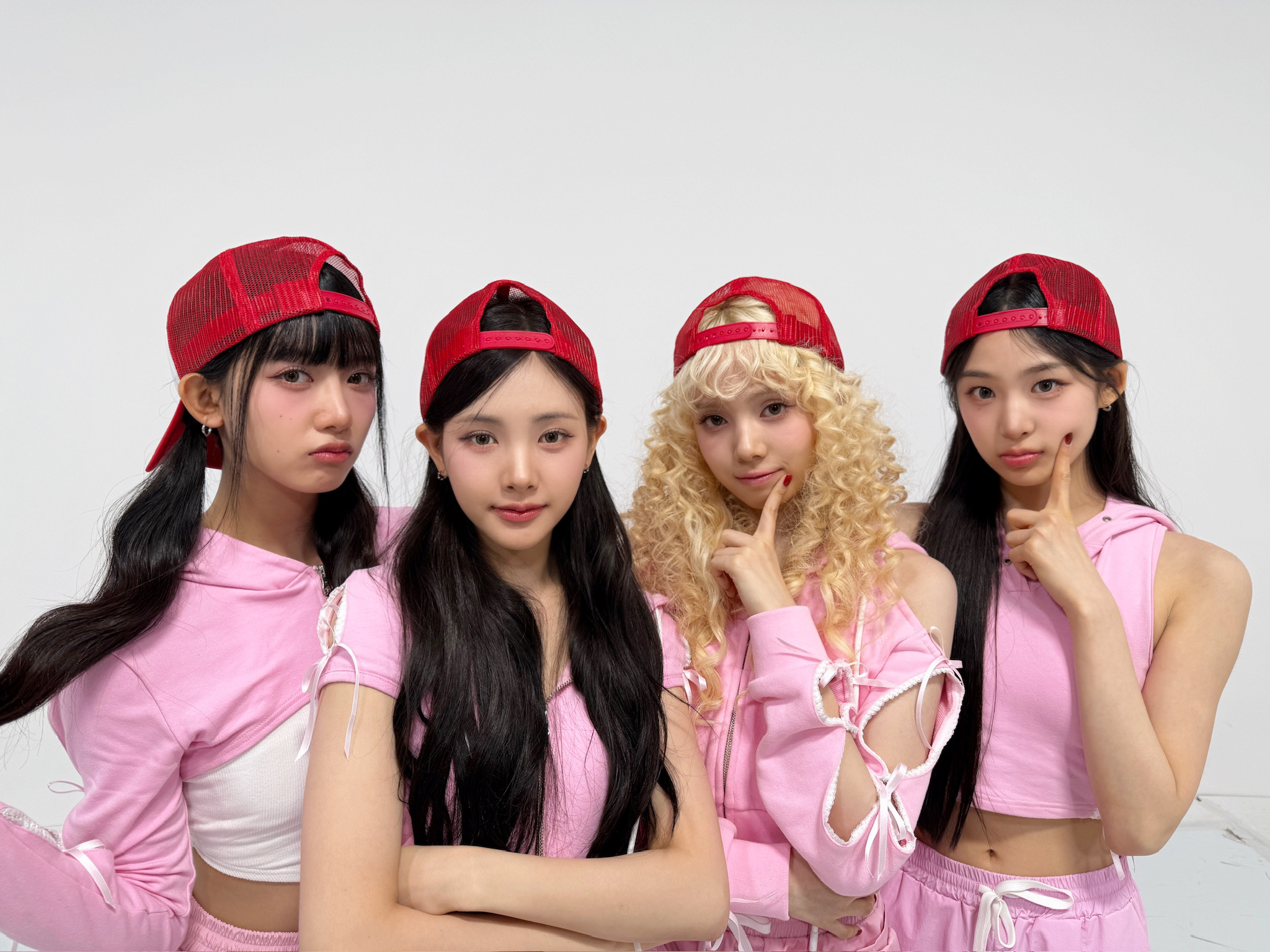 Weverse Baby DONT Cry Image - 0712 Baby DONT Cry SIGNING EVENT｜F Girl