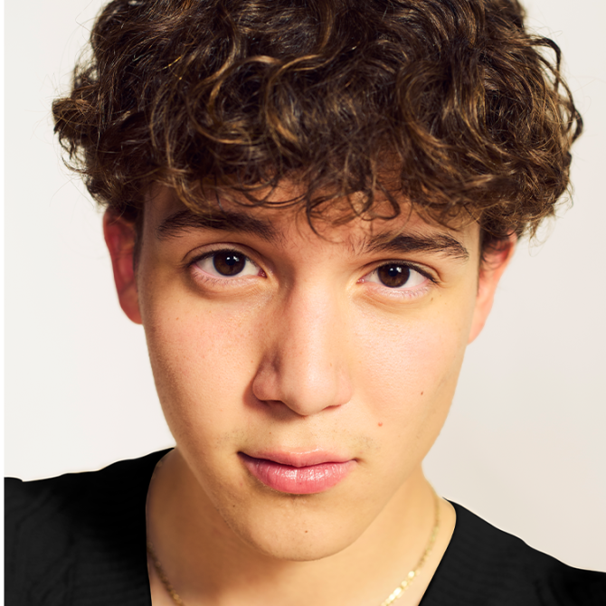 Luigi Cerrada 最新个人简介图片