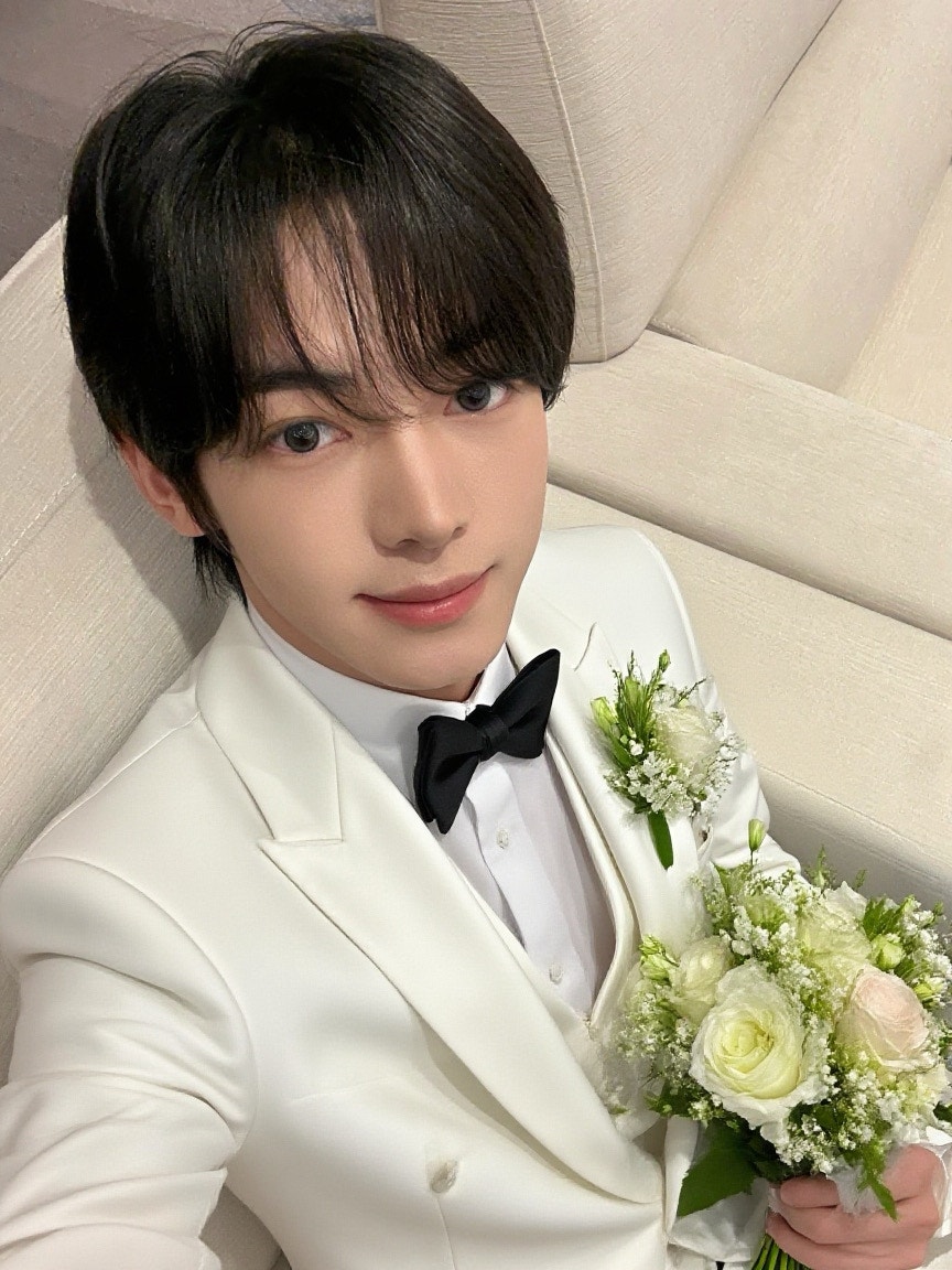 TWS Community Post - 韩振请看👀🥰😋