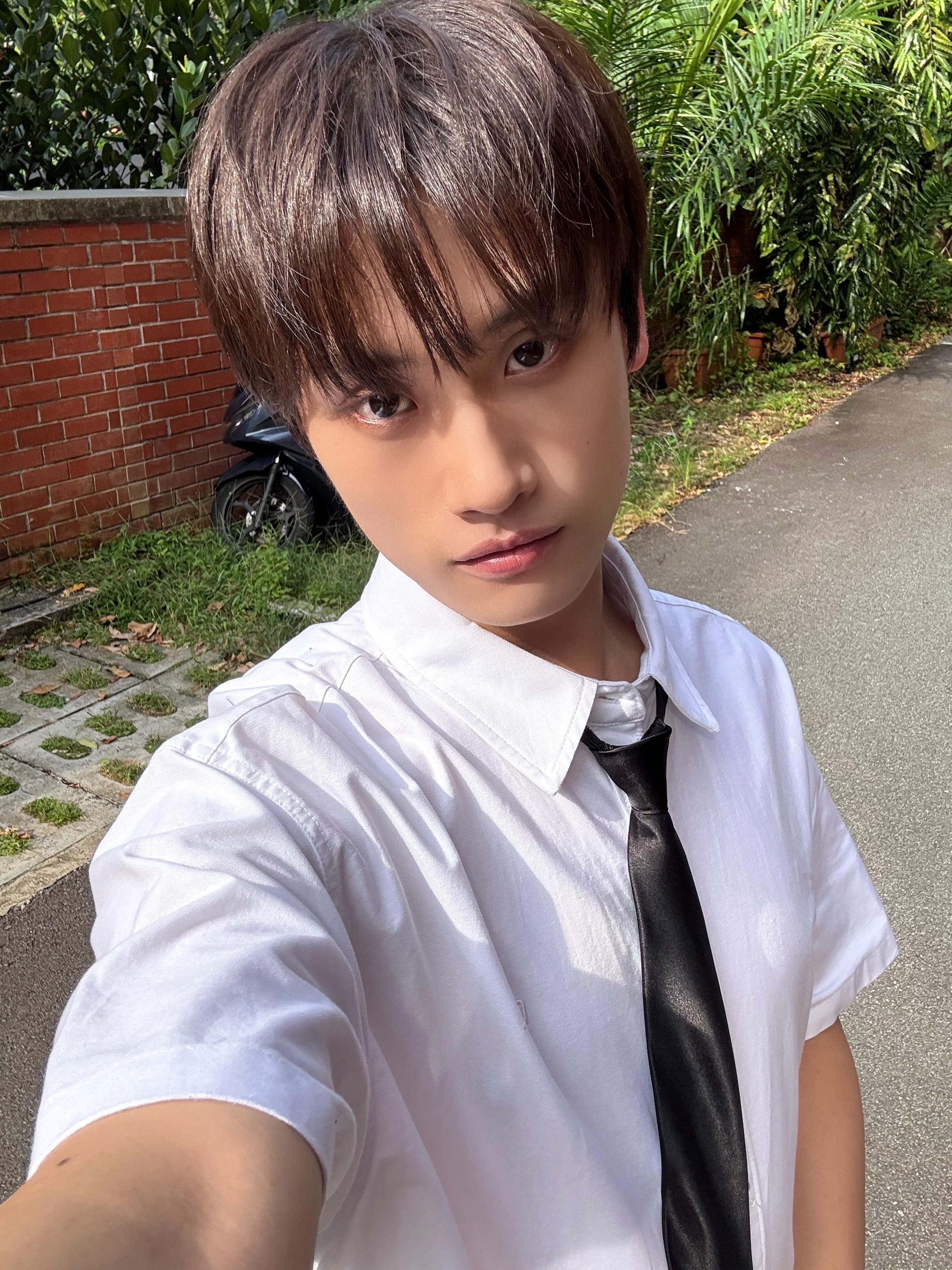 TIOT クムジュンヒョン サイン会 Amazon.co.jp: TIOT クムジュンヒョン うちわ クム レドスタ