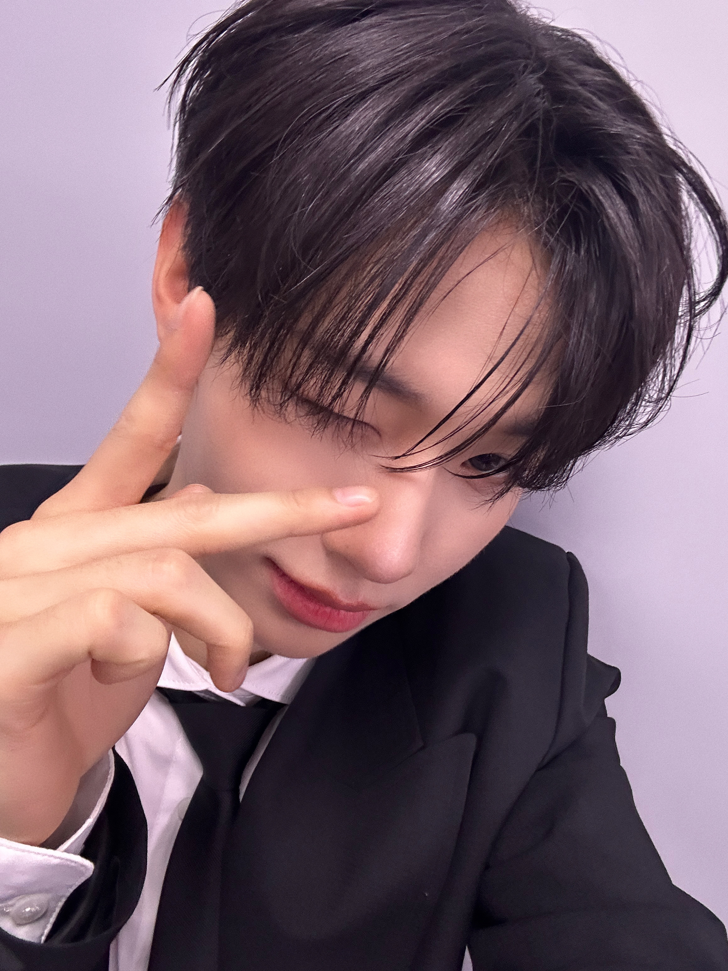 CLOSE YOUR EYESコミュニティの投稿 - 까꿍🤡 - KIM SUNGMIN