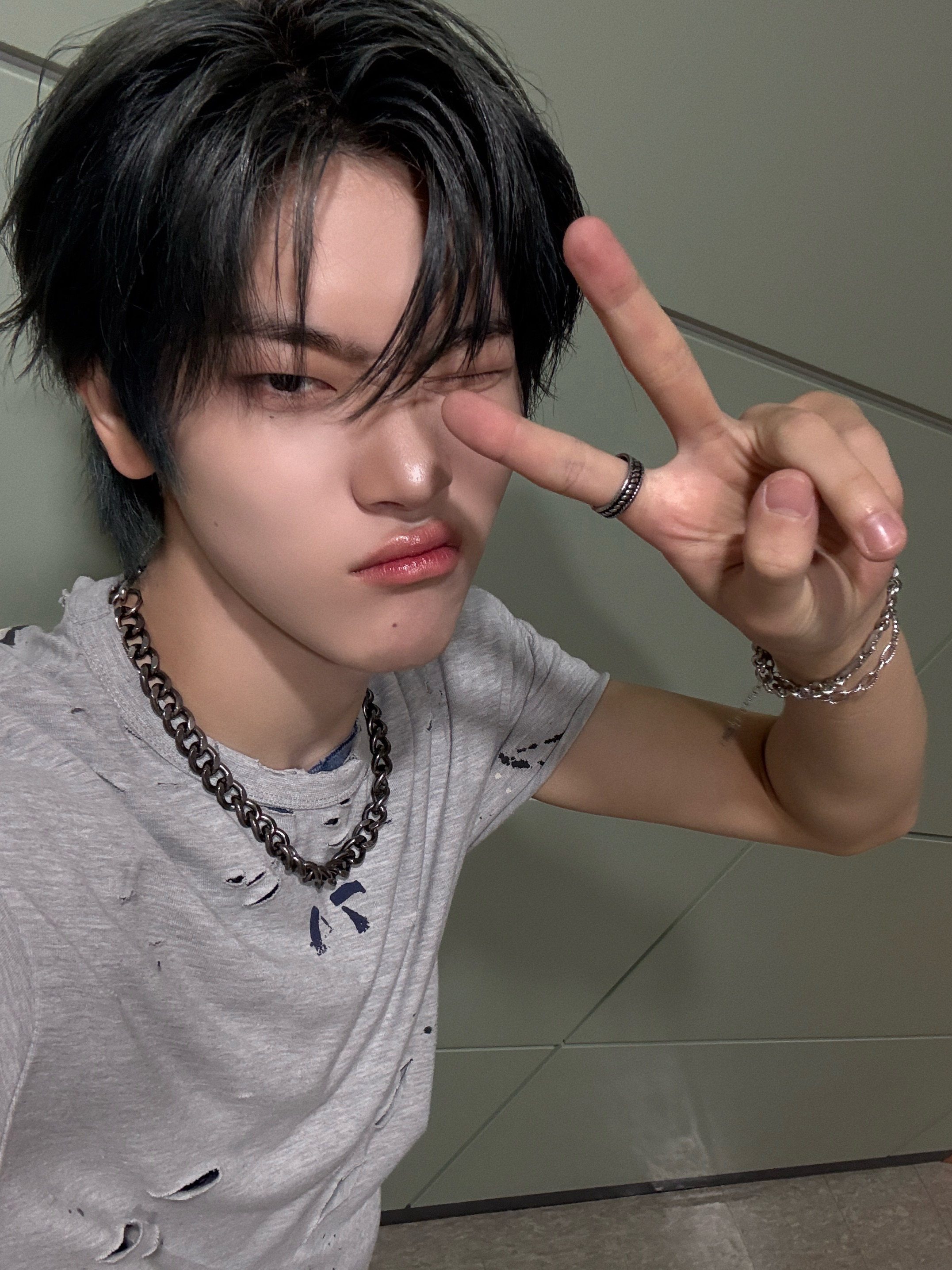 CLOSE YOUR EYESコミュニティの投稿 - - JANG YEOJUN